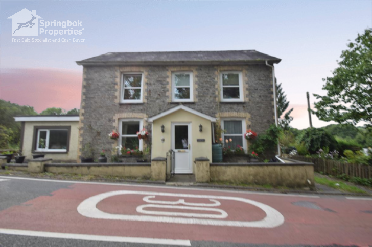 3 bed detached house for sale in Saron Road, Llandysul, Dyfed SA44, £270,000