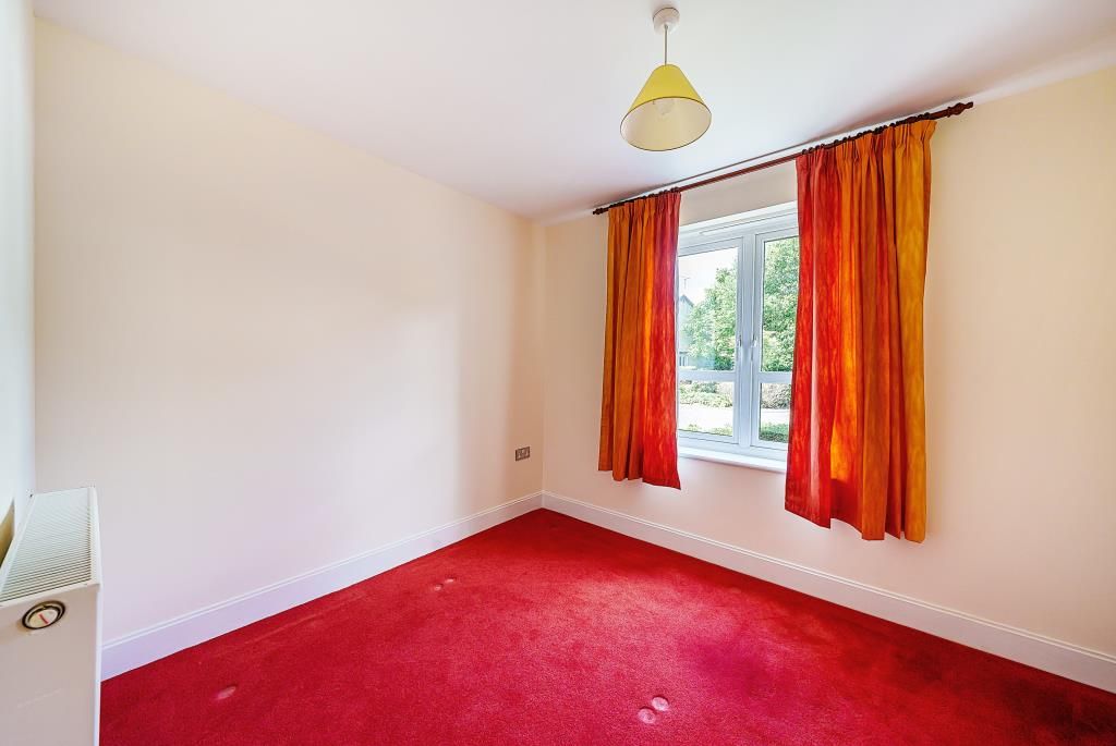 2 bed maisonette for sale in Bicester, Oxfordshire OX26, £260,000