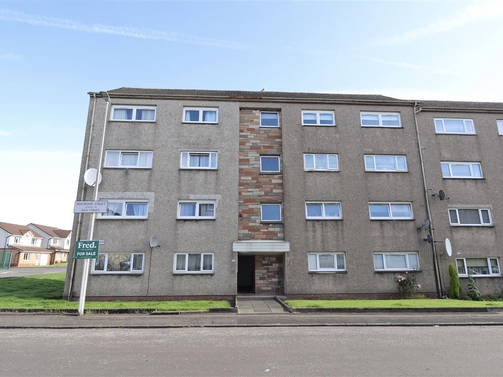 2 bed flat for sale in Holyrood Street, Hamilton ML3, £50,000