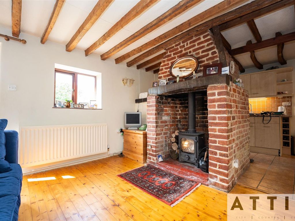 3 bed cottage for sale in Gull Street, Fressingfield, Eye IP21, £295,000