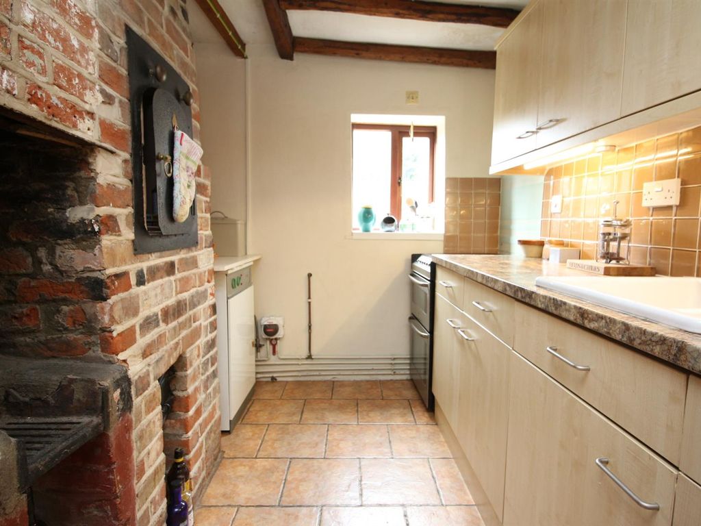 3 bed cottage for sale in Gull Street, Fressingfield, Eye IP21, £295,000