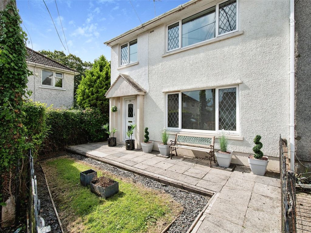 3 bed semi-detached house for sale in Maes Y Glyn, Glanamman, Ammanford, Carmarthenshrie SA18, £120,000