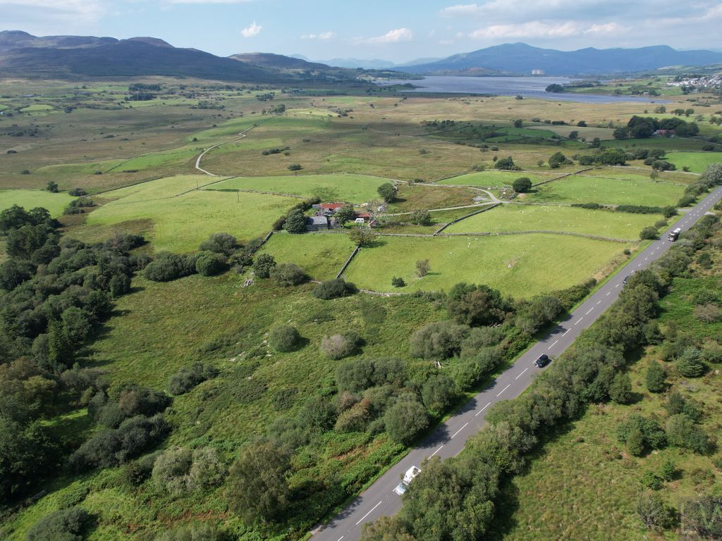 Land for sale in Trawsfynydd, Blaenau Ffestiniog LL41, £240,000