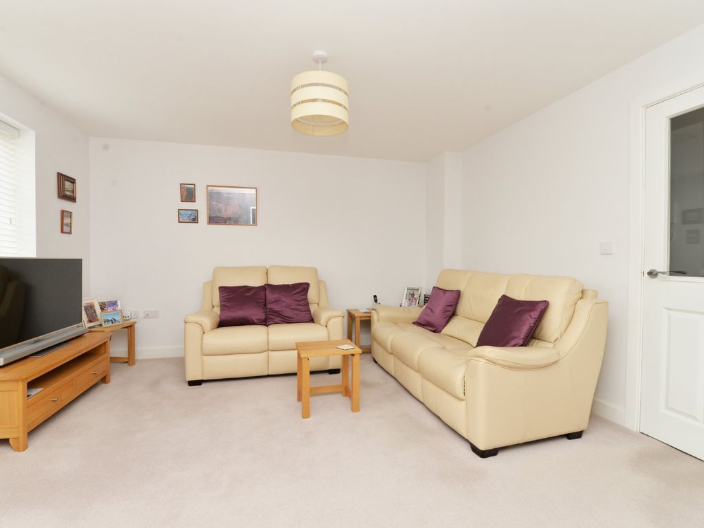 2 bed flat for sale in Old Milton Road, New Milton, Hampshire BH25, £249,950