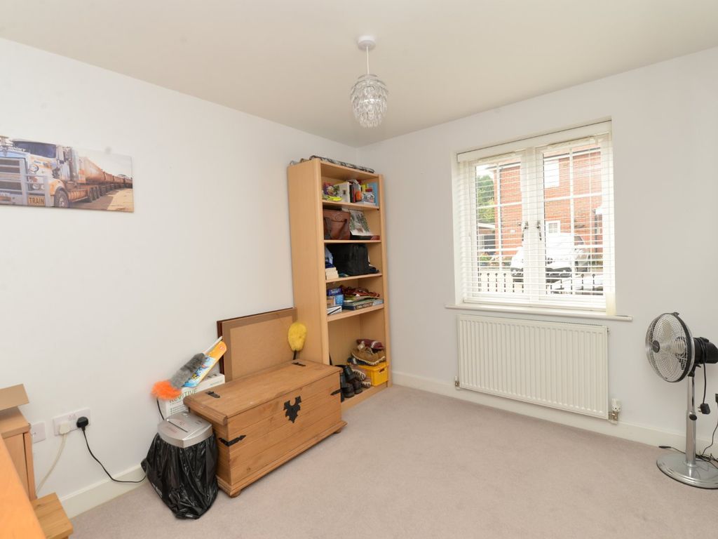2 bed flat for sale in Old Milton Road, New Milton, Hampshire BH25, £249,950