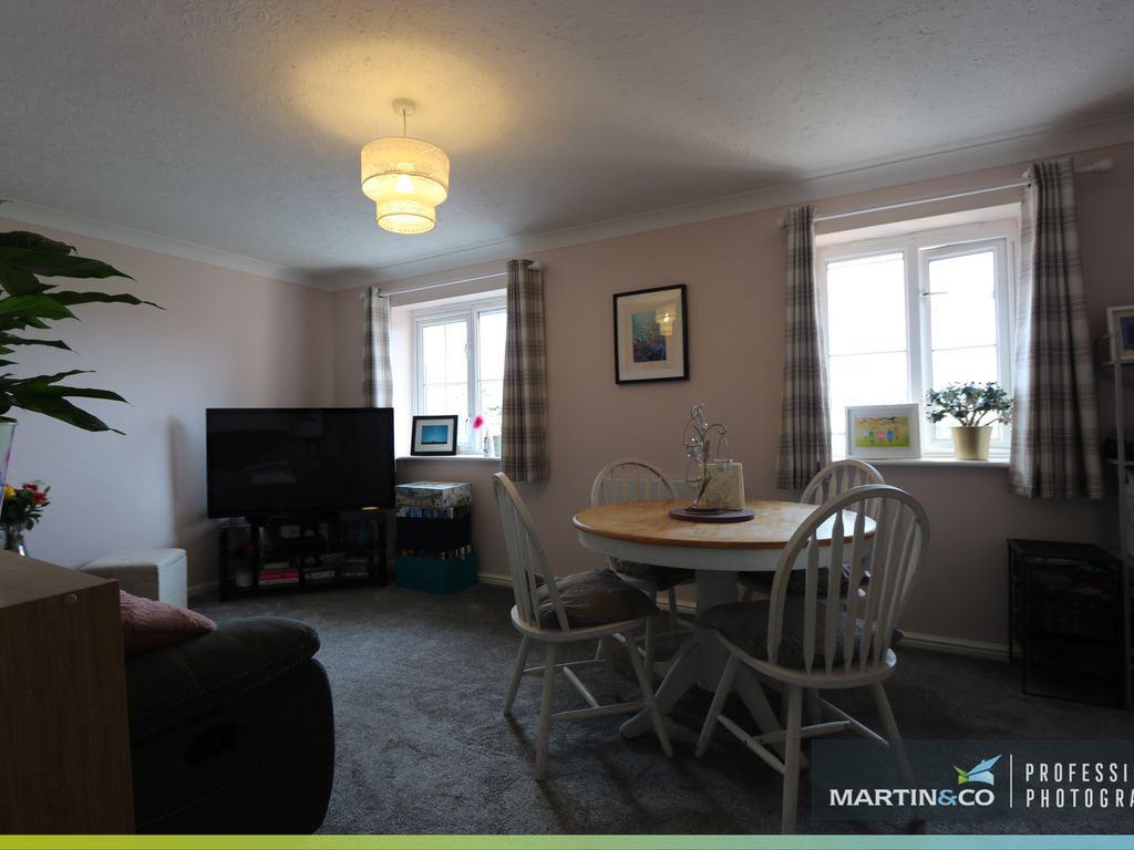 2 bed flat for sale in Morel Court, Cardiff CF11, £159,950