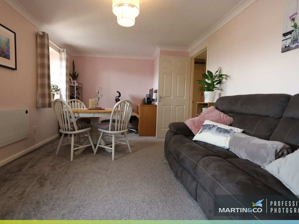 2 bed flat for sale in Morel Court, Cardiff CF11, £159,950