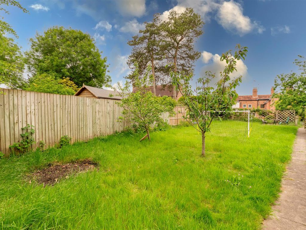 3 bed terraced house for sale in Midwinter Cottage, Pigeon Green, Snitterfield CV37, £325,000