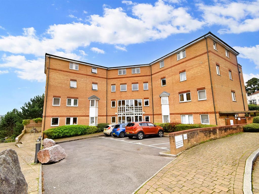 2 bed flat for sale in Woodacre, Portishead, Bristol BS20, £320,000