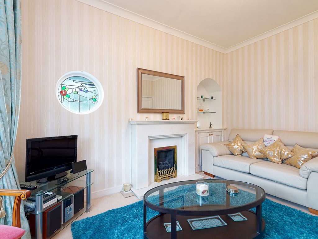 3 bed property for sale in 15 Kings Crescent, Elderslie PA5, £243,000