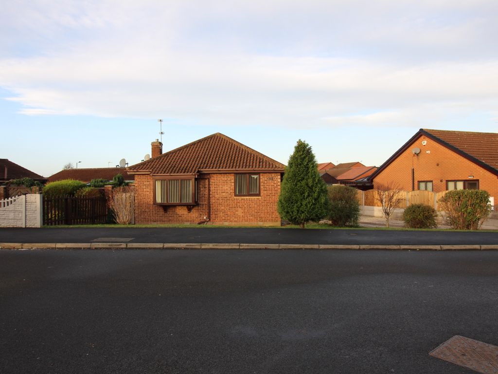 3 bed detached bungalow for sale in Coniston Road, Doncaster DN6, £219,950