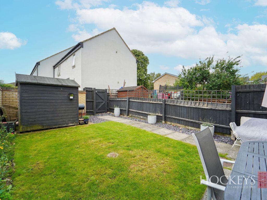 3 bed end terrace house for sale in Silverdale Avenue, Coton CB23, £225,000