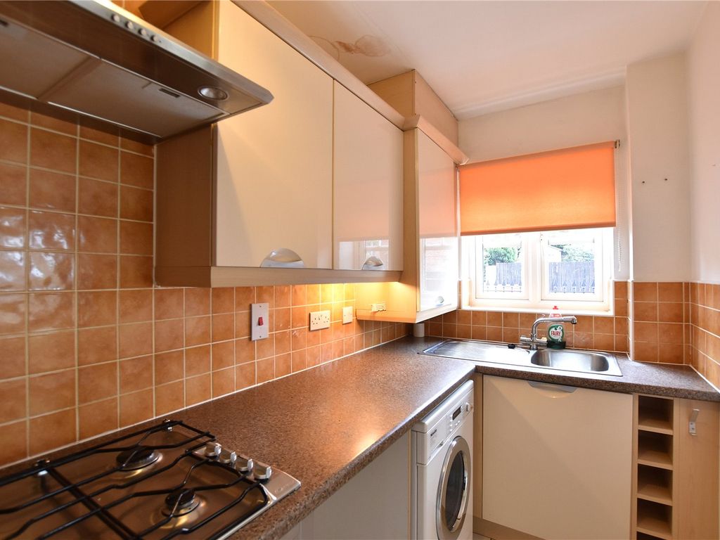 2 bed flat for sale in Elmstone Drive, Royton, Oldham, Greater Manchester OL2, £145,000