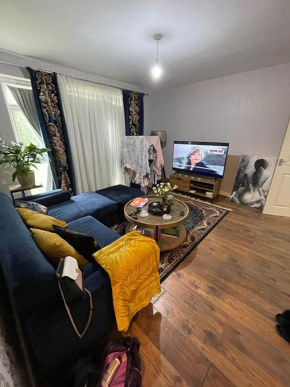 1 bed flat for sale in Rushford Avenue, Manchester M19, £120,000