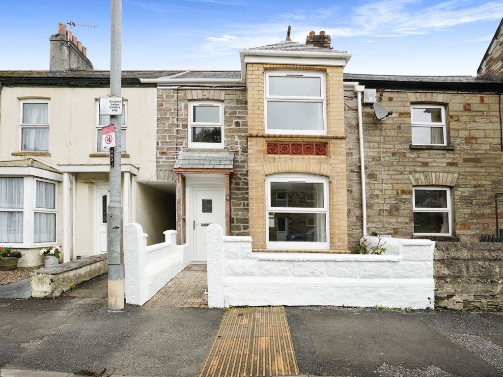3 bed terraced house for sale in Higher Bore Street, Bodmin PL31, £220,000