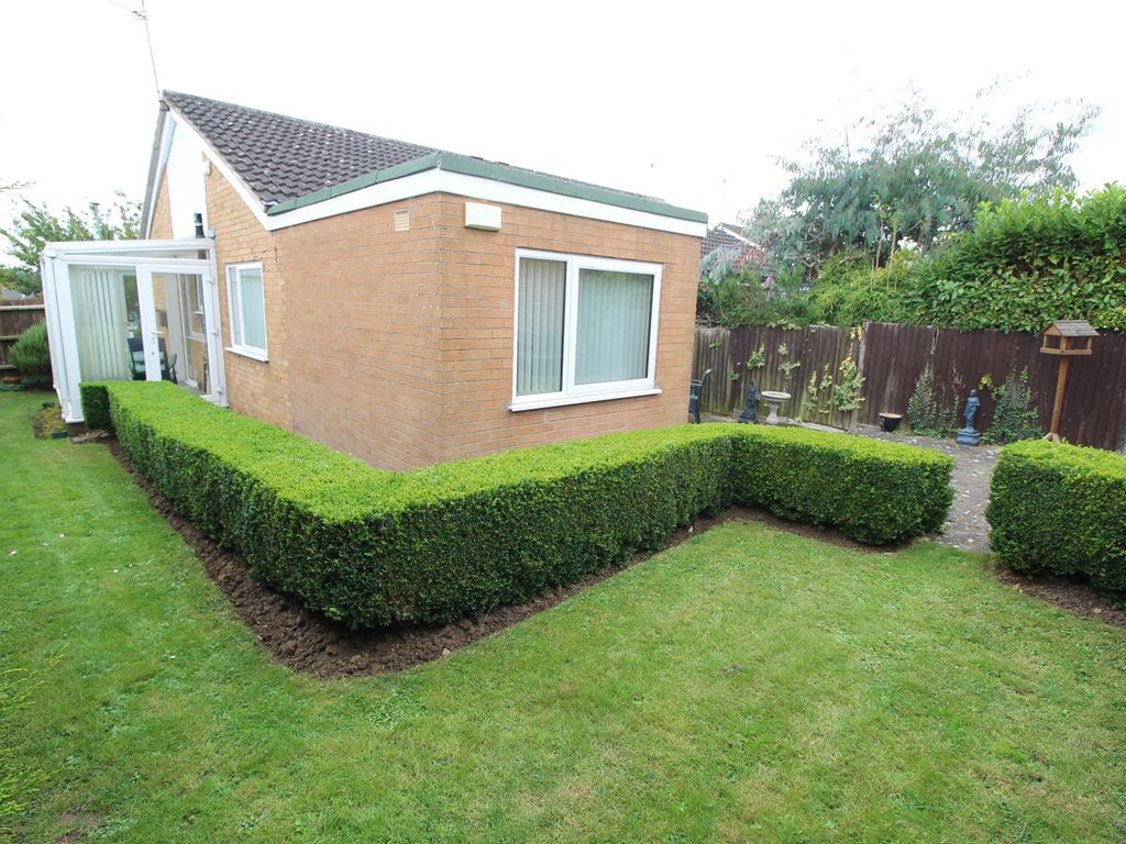 2 bed semi-detached bungalow for sale in Stroma Way, Countesthorpe, Leicester LE8, £240,000