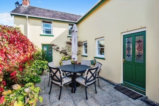3 bed detached house for sale in Castle Street, Llandovery, Carmarthenshire SA20, £319,950