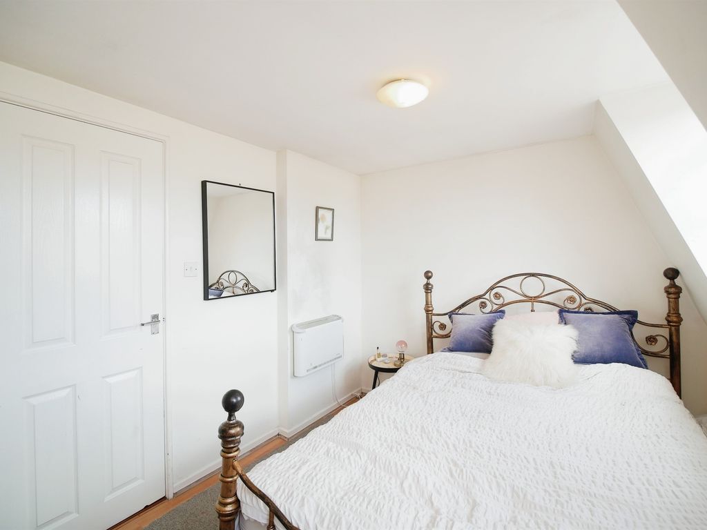 1 bed flat for sale in Fountain Buildings, Bath BA1, £230,000