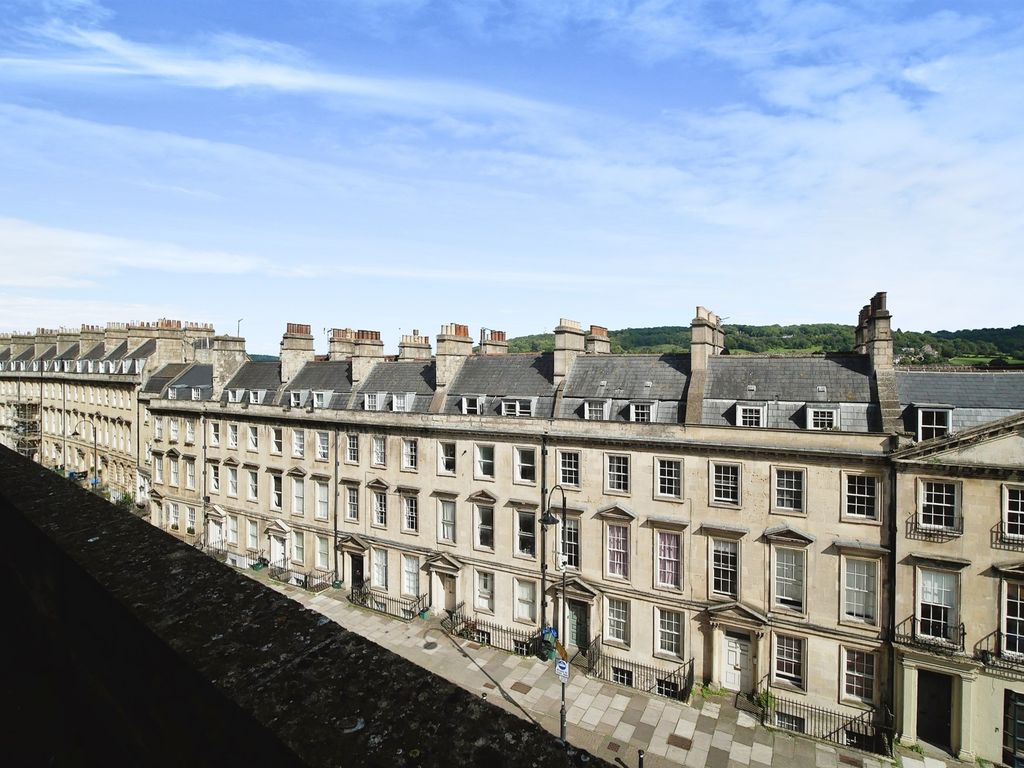 1 bed flat for sale in Fountain Buildings, Bath BA1, £230,000