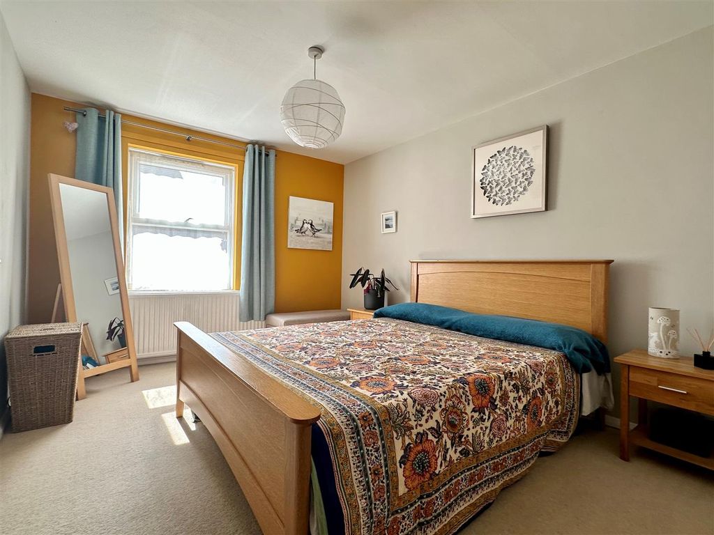1 bed flat for sale in Anne Street, York YO23, £189,995