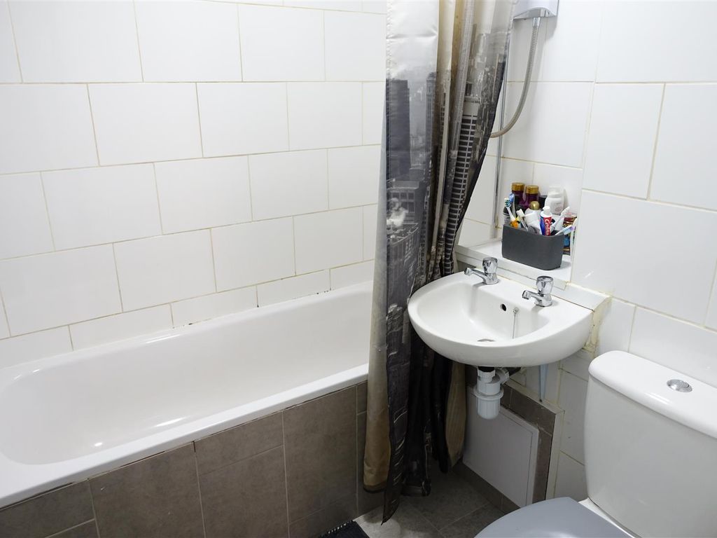 2 bed flat for sale in Ashburton Close, Adwick-Le-Street, Doncaster DN6, £75,000