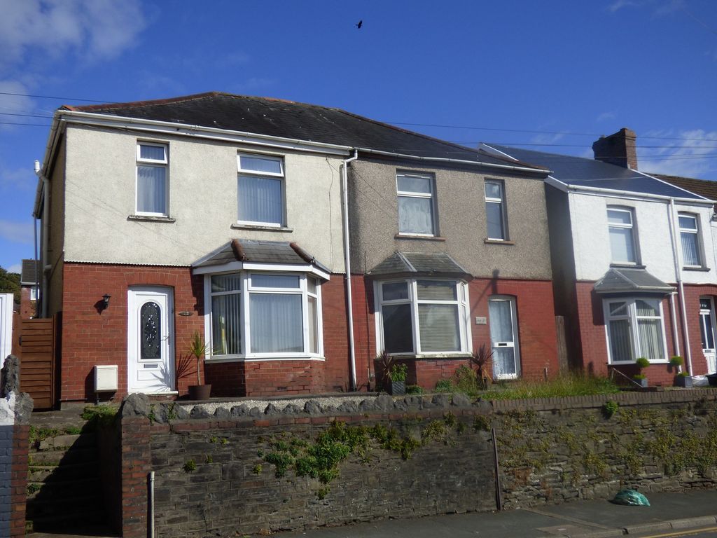 3 bed semi-detached house for sale in Pant Yr Heol, Penrhiwtyn, Neath. SA11, £180,000