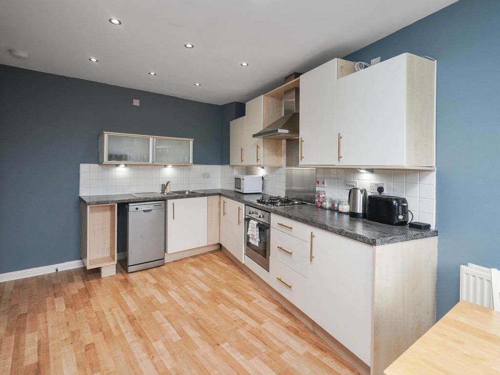 2 bed flat for sale in 203/3 Duddingston Park South, Duddingston, Edinburgh EH15, £165,000