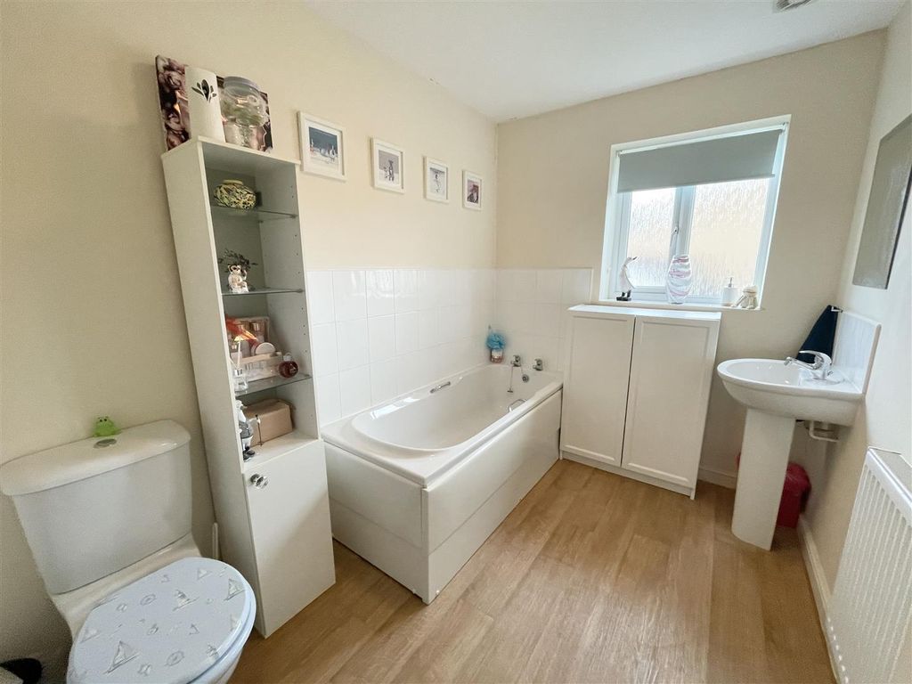 4 bed semi-detached house for sale in Ffordd Y Gamlas, Bynea, Llanelli SA14, £199,999