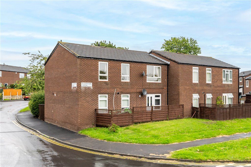 2 bed flat for sale in Dulverton Green, Leeds, West Yorkshire LS11, £99,000