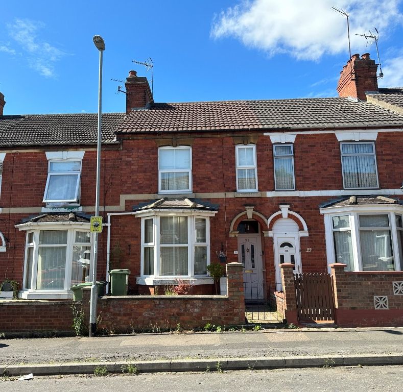 3 bed terraced house for sale in Ferrestone Road, Wellingborough NN8, £185,000