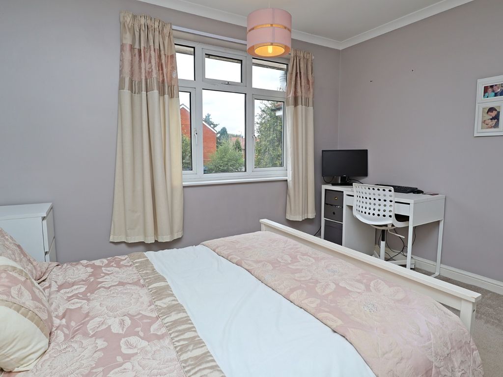 3 bed terraced house for sale in Stretton Road, Nuneaton CV10, £220,000