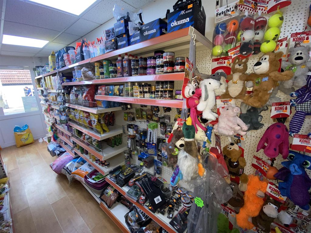 Commercial property for sale in Pets, Supplies & Services LS25, Sherburn In Elmet, North Yorkshire, £22,500