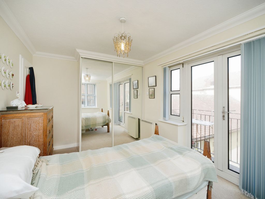 1 bed flat for sale in 65 Marine Drive, Brighton BN2, £220,000