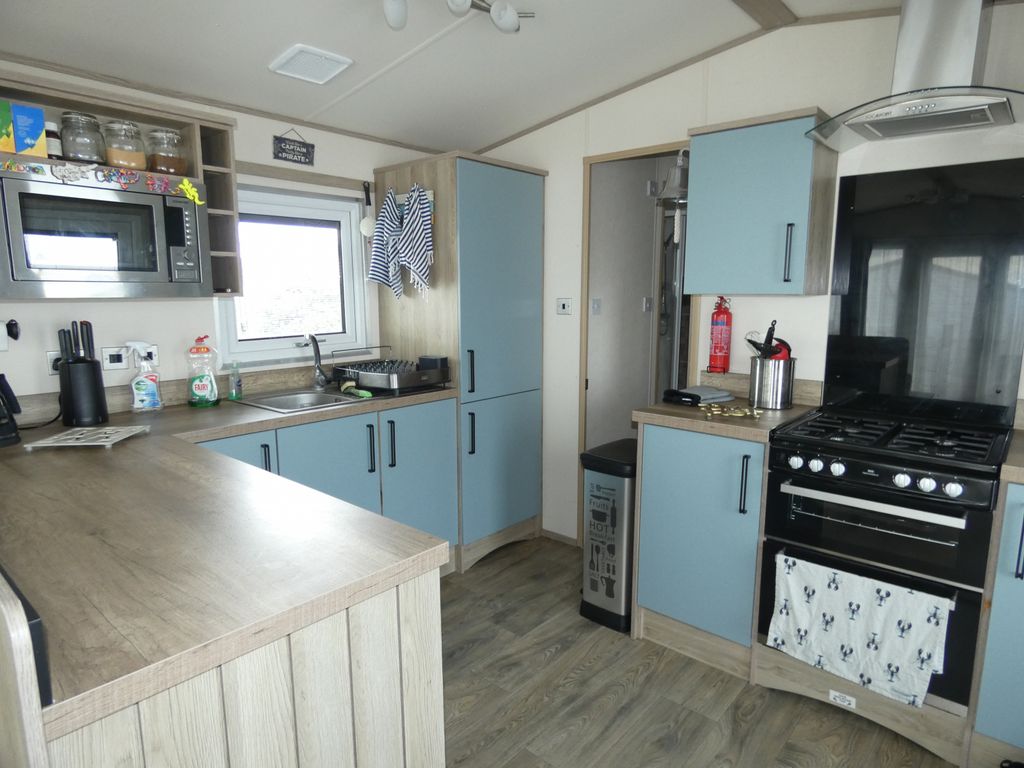 2 bed mobile/park home for sale in Church Lane, East Mersea, Colchester CO5, £55,000