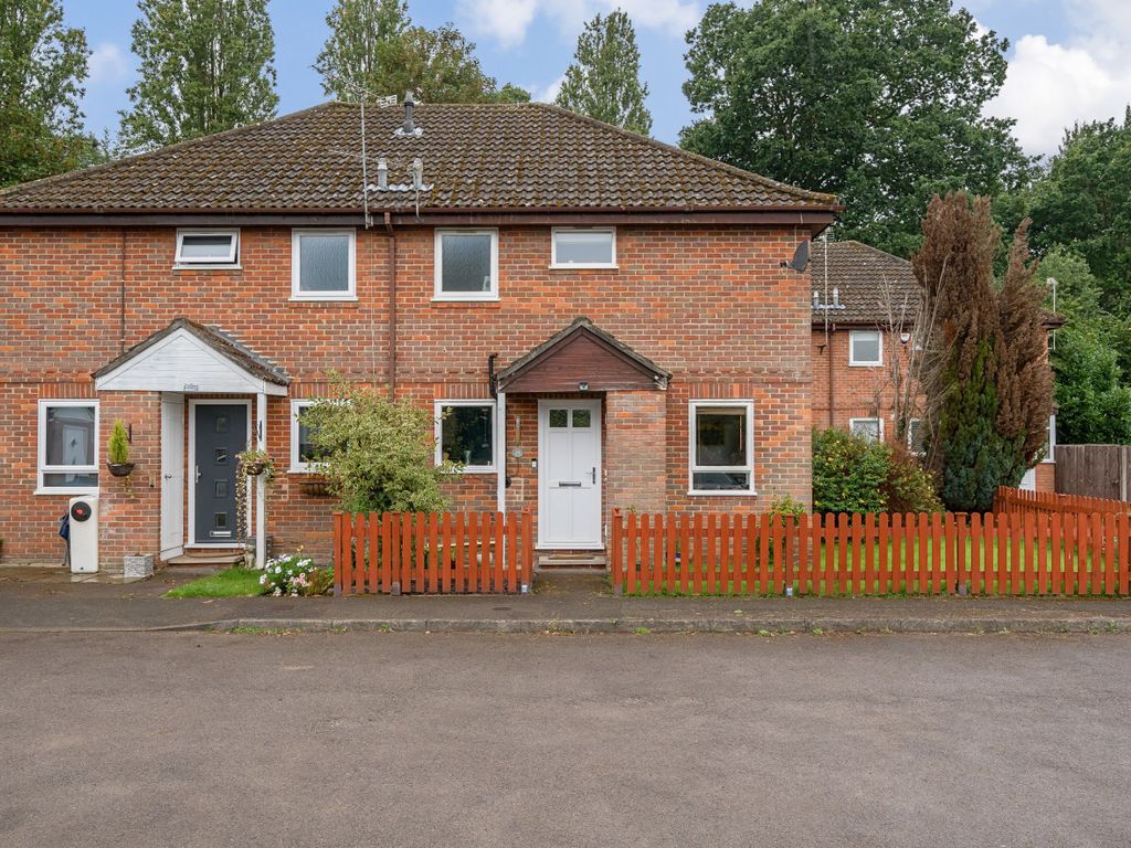 1 bed end terrace house for sale in Northampton Close, Bracknell, Berkshire RG12, £260,000