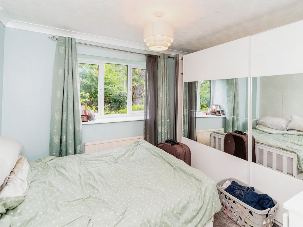 2 bed flat for sale in Ashton Place, Chandler's Ford, Eastleigh SO53, £200,000