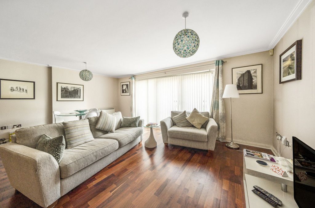 1 bed flat for sale in Judkin Court, Heol Tredwen, Cardiff Bay CF10, £160,000