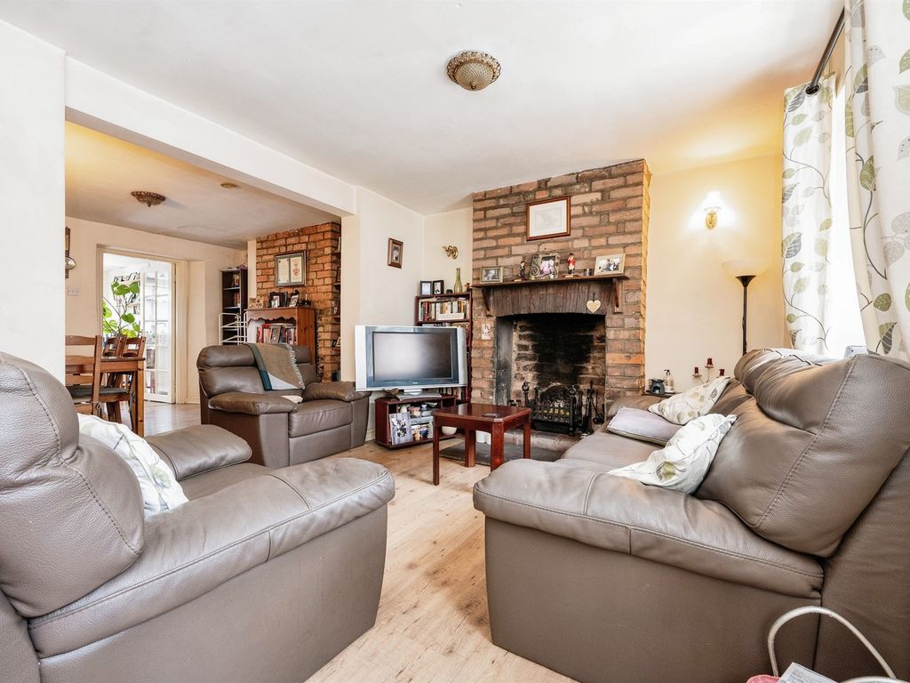 2 bed property for sale in Orchard Lane, Harrold, Bedford MK43, £250,000