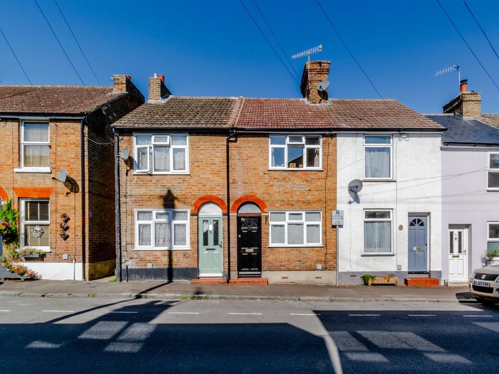 2 bed property for sale in St. Johns Road, Faversham ME13, £240,000