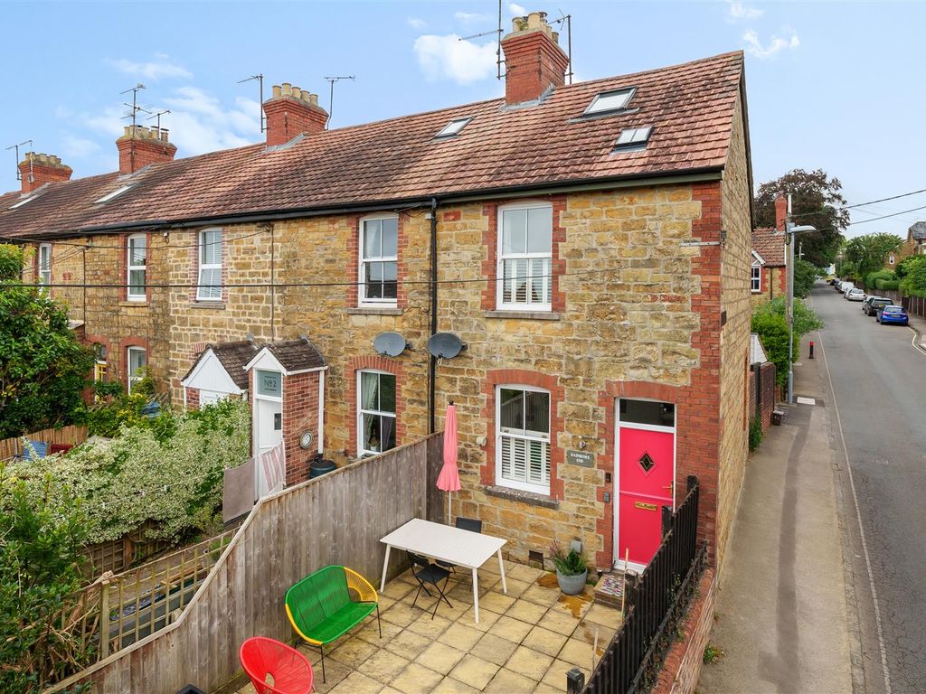 2 bed end terrace house for sale in Fairmont Terrace, Sherborne DT9, £267,500