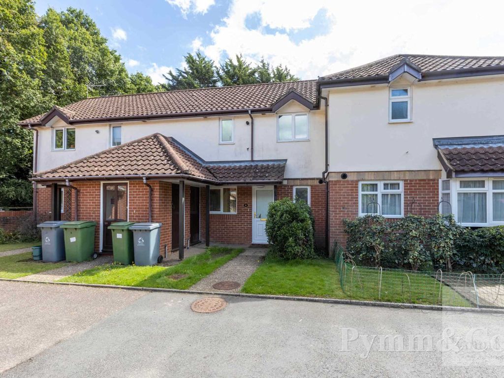 1 bed flat for sale in Taverham, Norwich NR8, £130,000