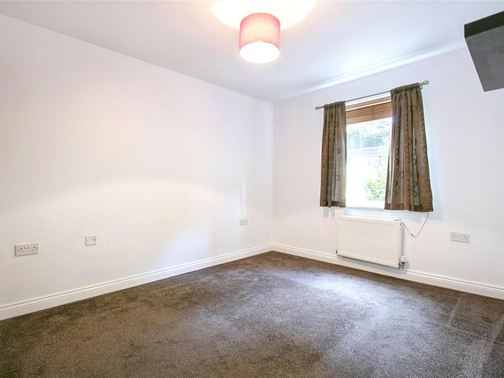 2 bed flat for sale in Florence Road, Bournemouth BH5, £220,000