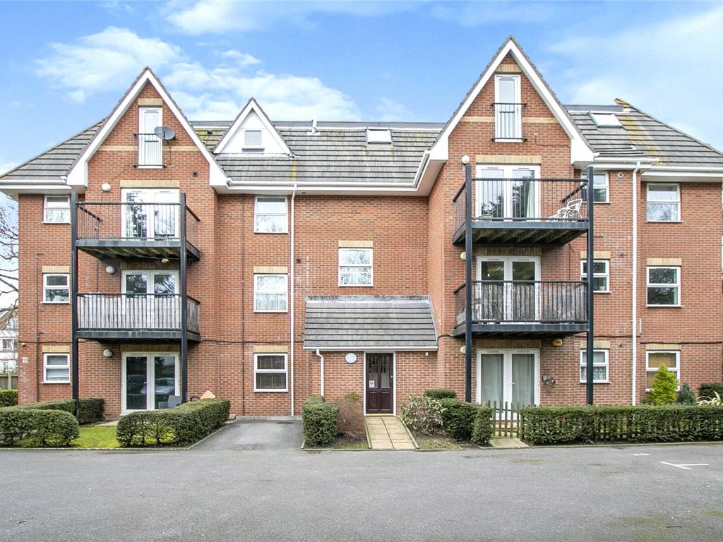 2 bed flat for sale in Florence Road, Bournemouth BH5, £220,000