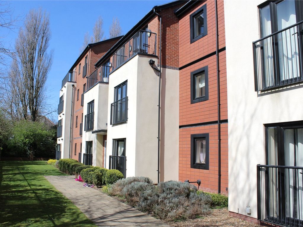 2 bed flat for sale in Deans Gate, Willenhall, West Midlands WV13, £110,000