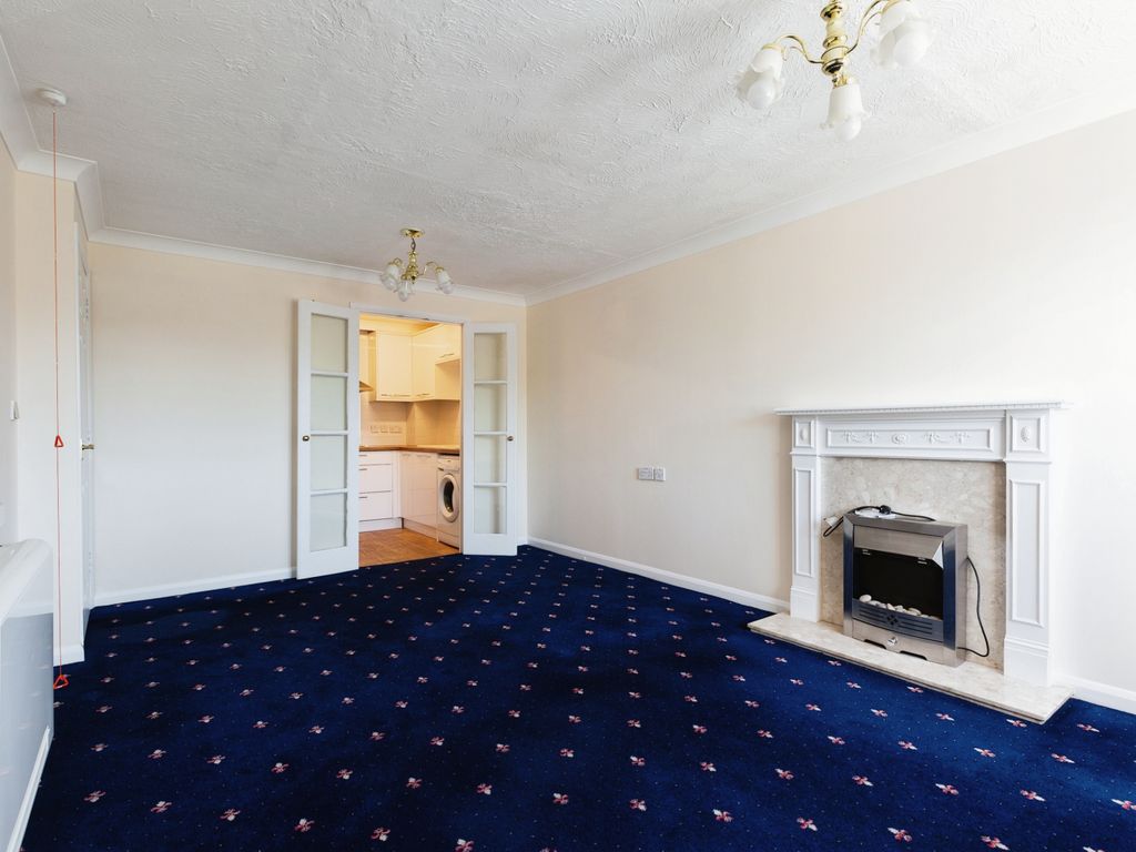 1 bed flat for sale in East Street, Bexleyheath DA7, £179,995