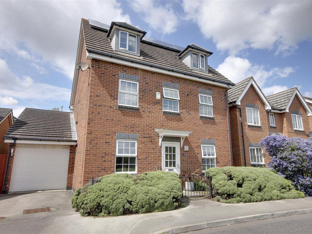 5 bed detached house for sale in Constable Way, Brough HU15, £339,950