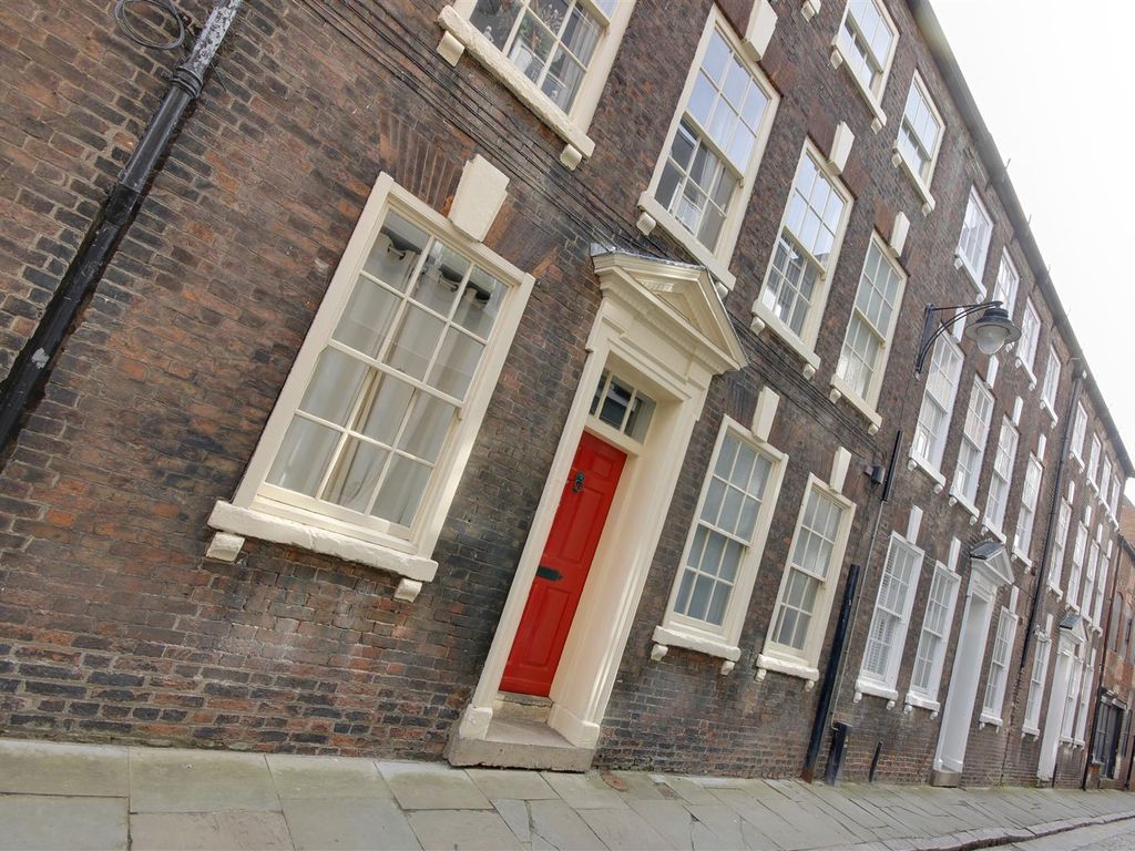 3 bed property for sale in Bishop Lane, Hull HU1, £229,950