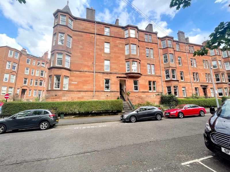 2 bed flat for sale in Garrioch Drive, Glasgow G20, £269,500