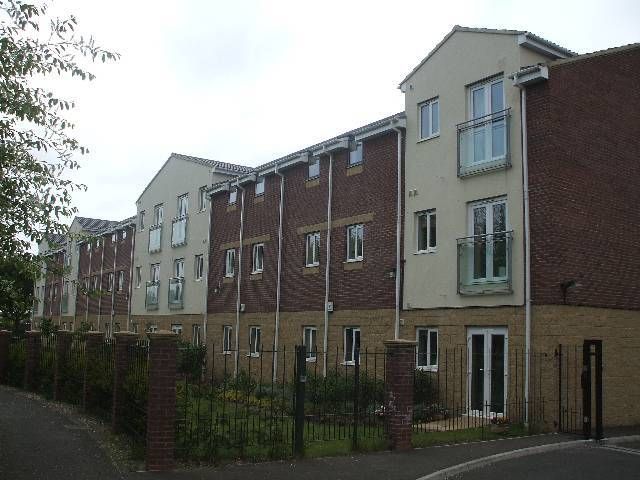 2 bed flat for sale in Cromwell Court, Blyth NE24, £59,000