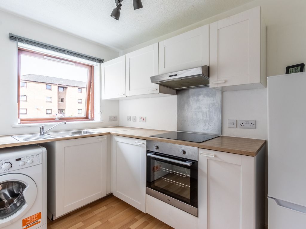 1 bed flat for sale in Castle Gait, Paisley, Renfrewshire PA1, £80,000